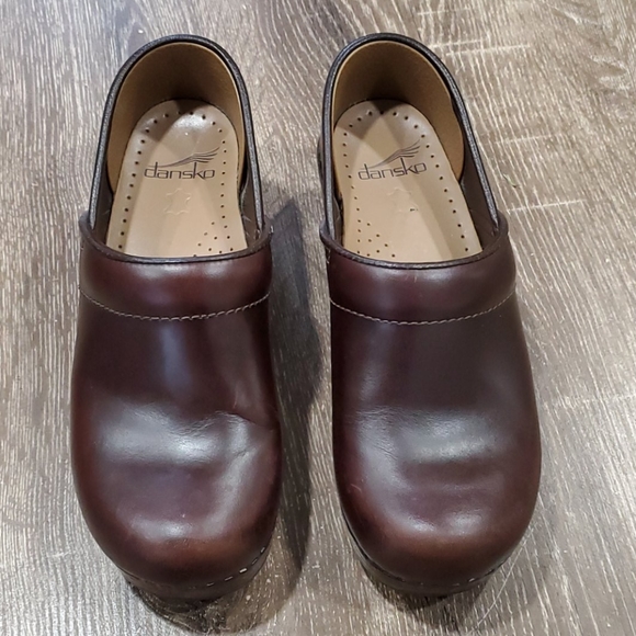 Dansko Classic Brown leather clogs size 37 - Picture 4 of 9